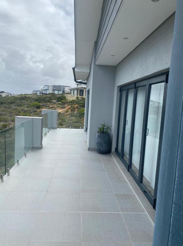 5 Bedroom Property for Sale in Pinnacle Point Golf Estate Western Cape
